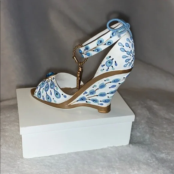 Elvis ShoeCollectible“Lucky Lady”Inspired Peacocks - Picture 4 of 9